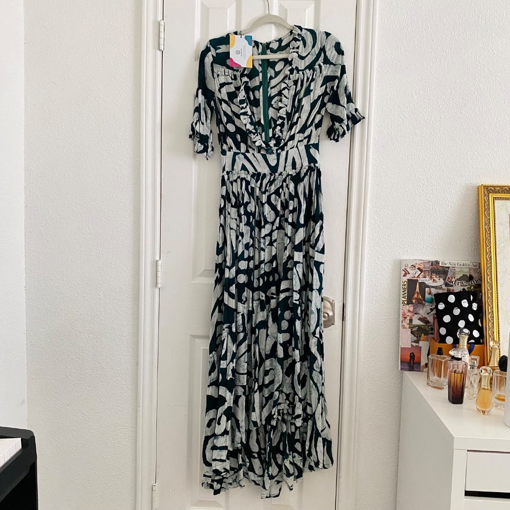 Busayo Tomi Green & White V-Neck High-Low Maxi Dress - Picture 3 of 13